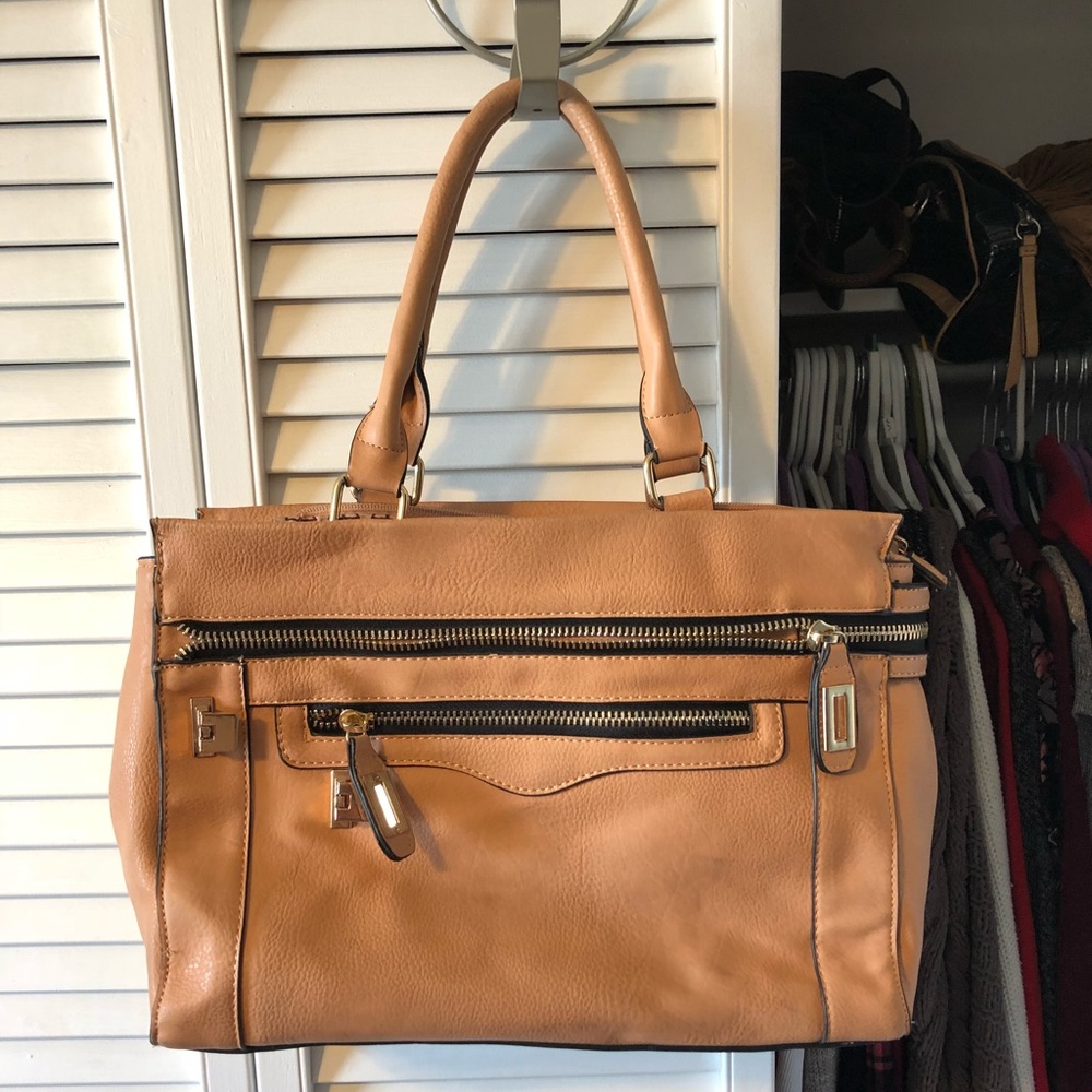 Salmon shoulder bag